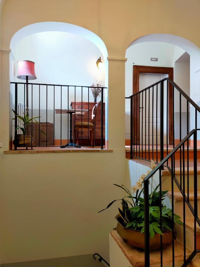 Dimora Sessanio Bed & Breakfast Санто Стефано ди Сесанио Екстериор снимка
