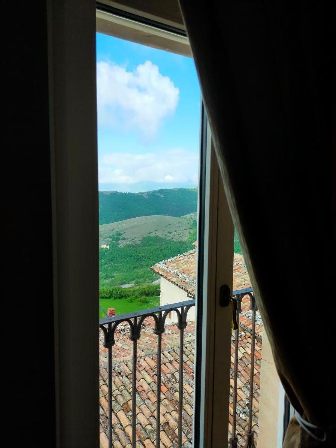 Dimora Sessanio Bed & Breakfast Санто Стефано ди Сесанио Екстериор снимка
